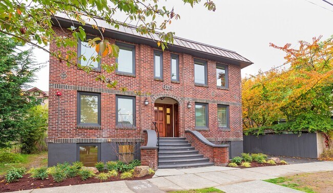 Primary Photo - 616 N 48th St