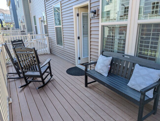 Building Photo - Gorgeous Newer Construction Home (2022) in...