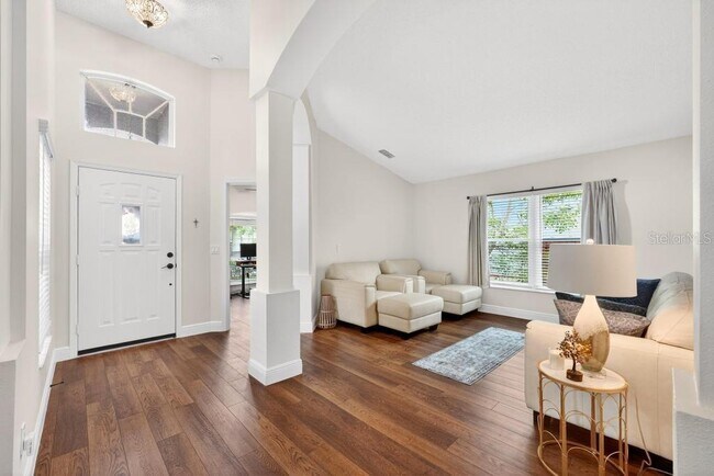 Building Photo - 5477 Glen Oak Pl