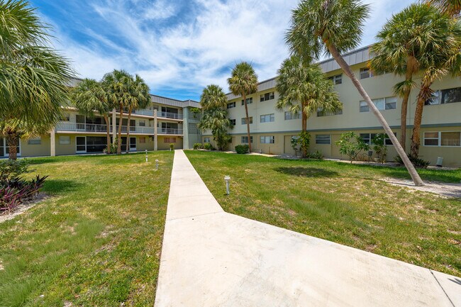 Building Photo - 250 Layne Blvd