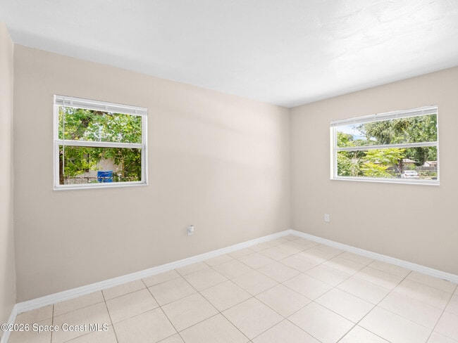 Building Photo - 21 Lime Ave