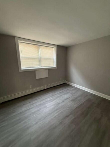 Building Photo - 147 Cleveland St