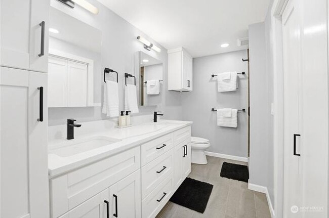 Building Photo - 208 Mountain Park Blvd SW
