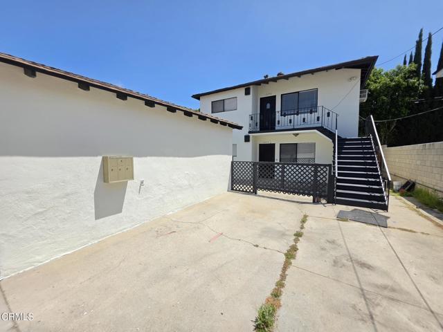 Building Photo - 12246 Oxnard St