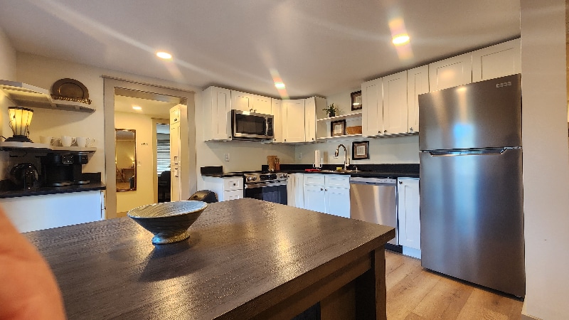 Building Photo - 1704 S Forest Dr