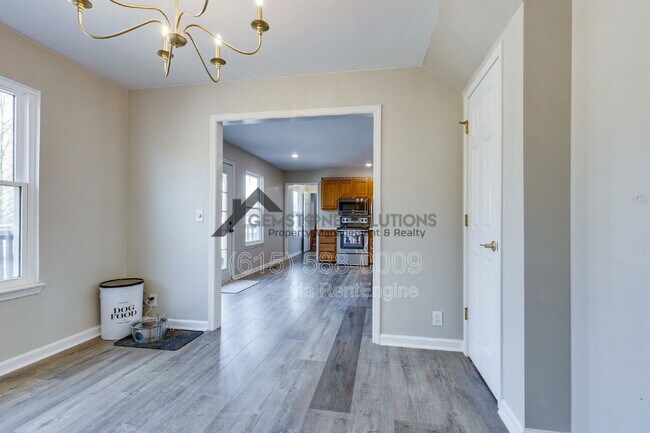 Building Photo - 500 Windy Rd