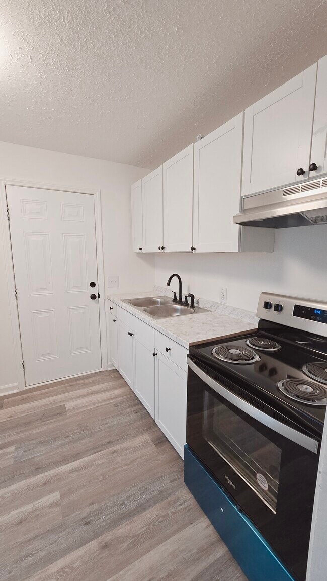 Building Photo - Monetta Apartments