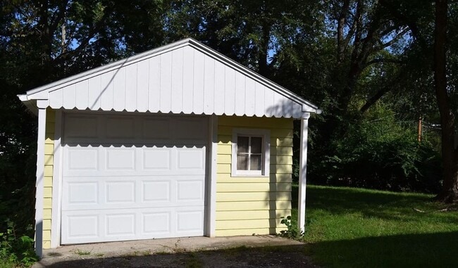 Building Photo - Schedule a Showing Today!!!