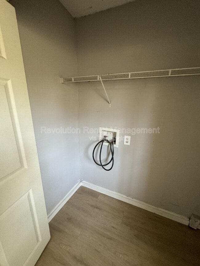 Building Photo - 2648 Joyce Ave