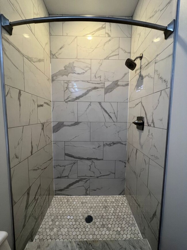 Building Photo - 4242 W Girard Ave