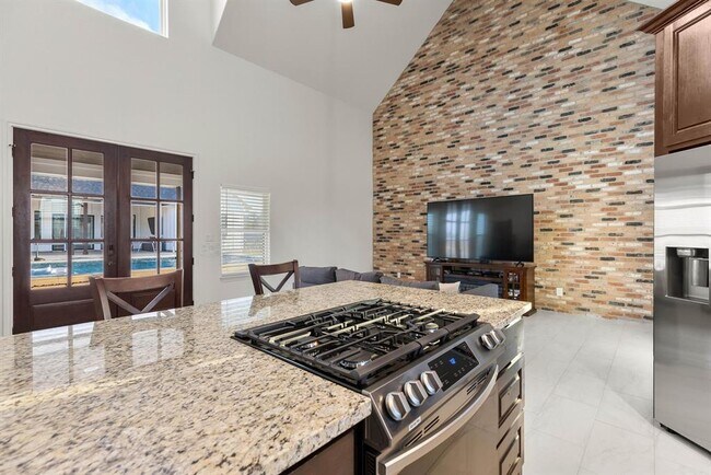 Building Photo - 479 Brown Rd