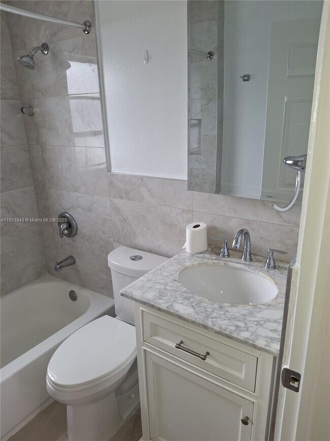 Building Photo - 1260 NW 45th St