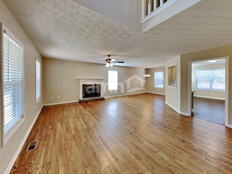 Building Photo - 246 Stone Creek Dr