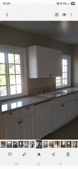Building Photo - 501 Grove Pl