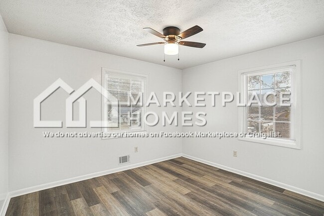 Building Photo - 4118 Ponderosa Dr SW