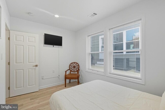 Building Photo - 5206 Gilpin Dr
