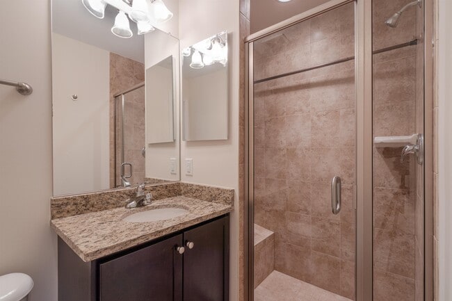 Building Photo - 132 N Duncan St