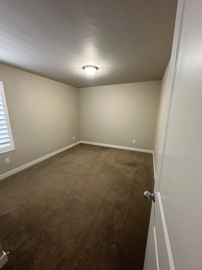 Building Photo - 13872 S Wheadon Ct