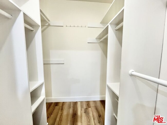 Building Photo - 1784 N Sycamore Ave