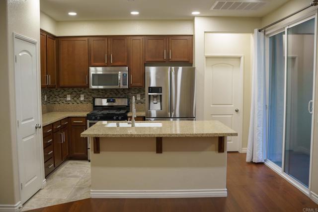 Primary Photo - 1622 Puffin Pl