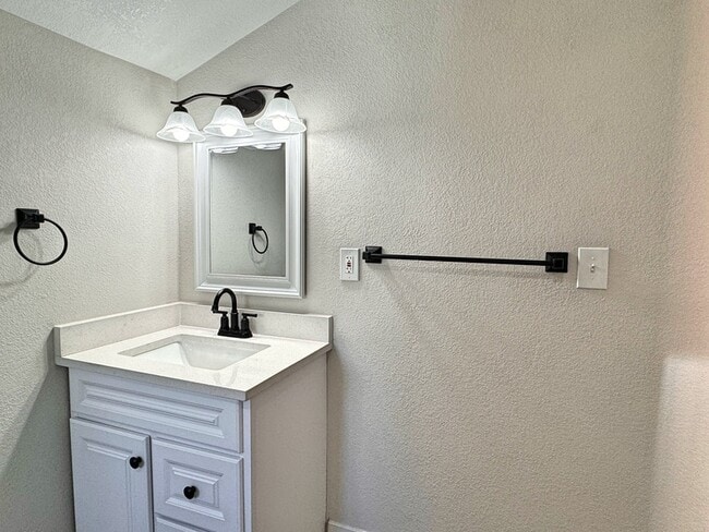 Building Photo - 3250 Meade St