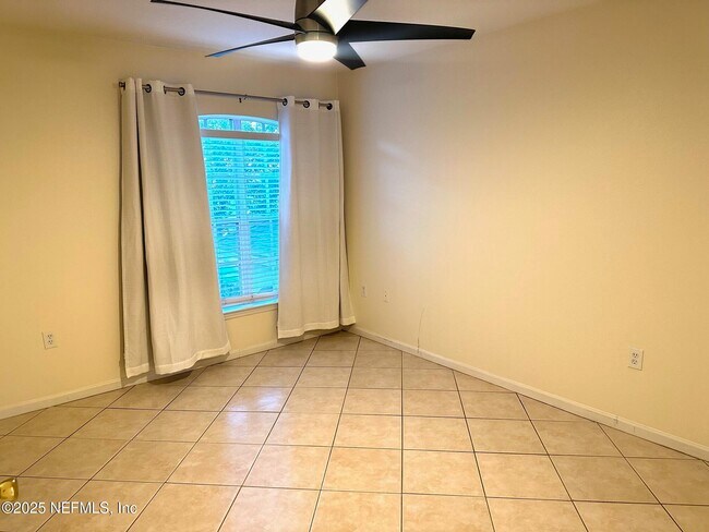 Building Photo - 1655 The Greens Way