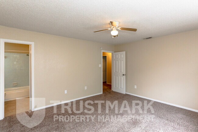 Building Photo - 2110 El Dorado Dr