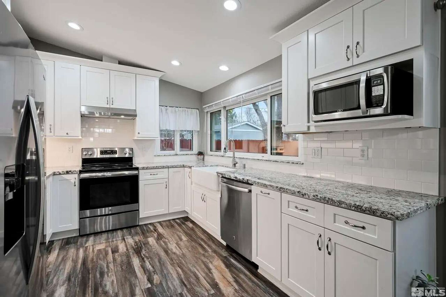 Building Photo - 1191 Los Amigos Dr