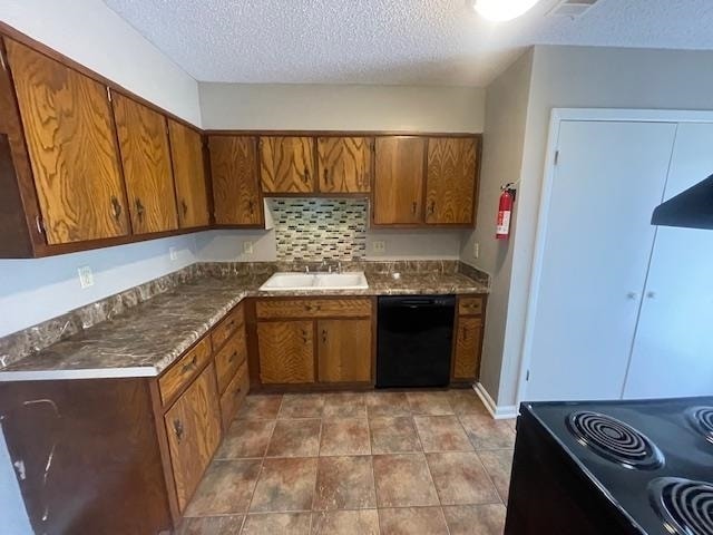 Building Photo - 160 Colonial Dr