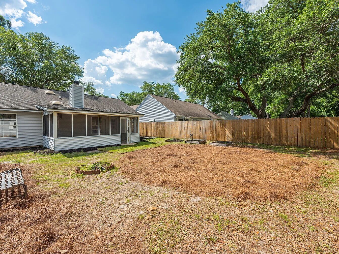 Building Photo - 1053 Emerald Ln