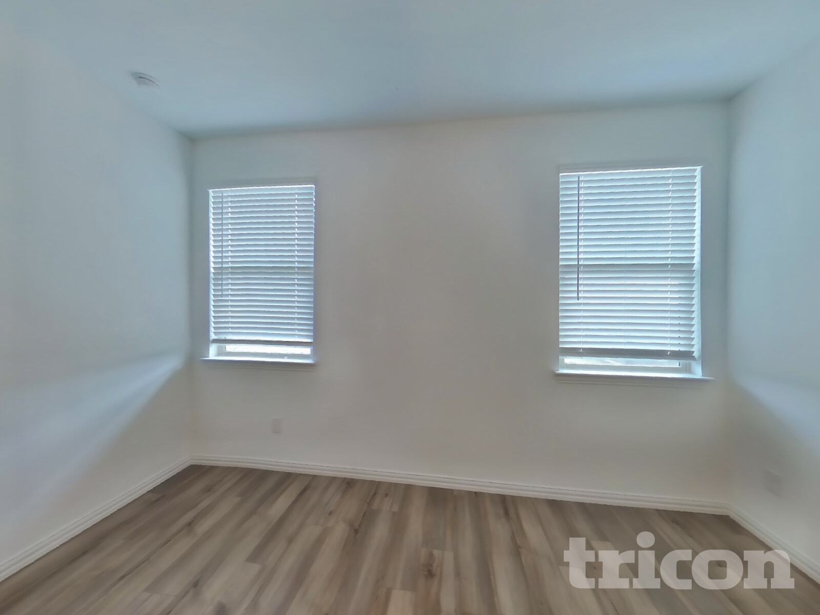 Building Photo - 5416 Montrose Dr