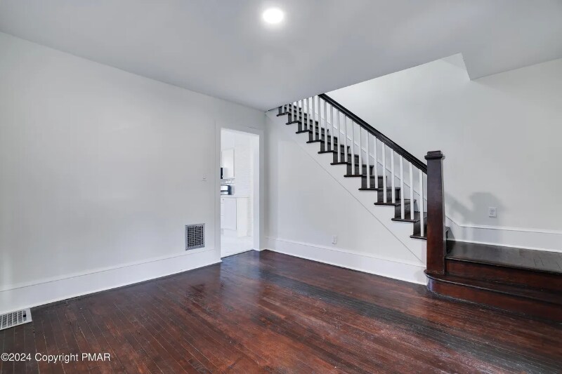 Building Photo - 510 Brown St