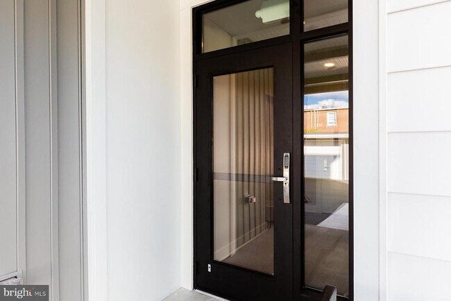 Building Photo - 9-213-UNI9 Jackson Dr