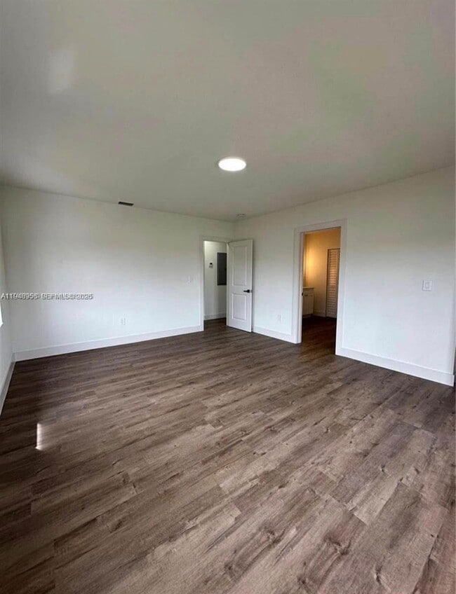 Building Photo - 14430 Fillmore St