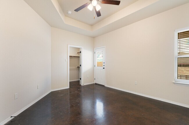 Building Photo - New Braunfels~ Beautiful Luxury 3 Bdrm~Stained Concrete Floors Throughout