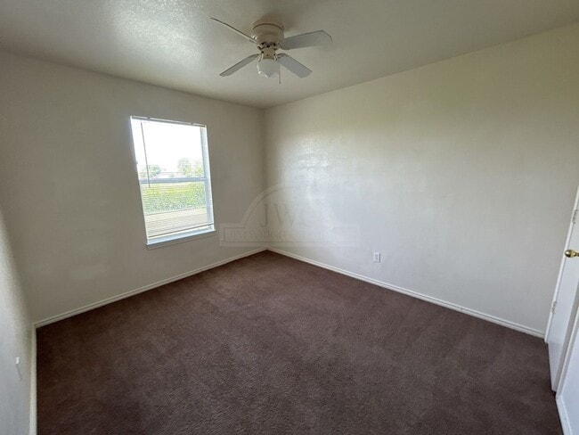 Building Photo - 5804 Greengate Dr