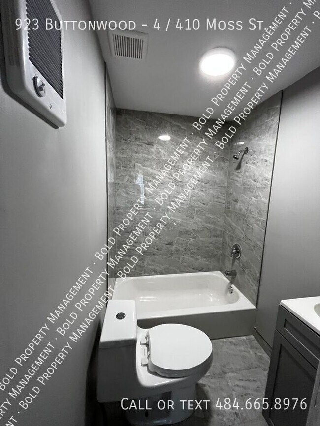 Building Photo - 923 Buttonwood-4 / 410 Moss St.
