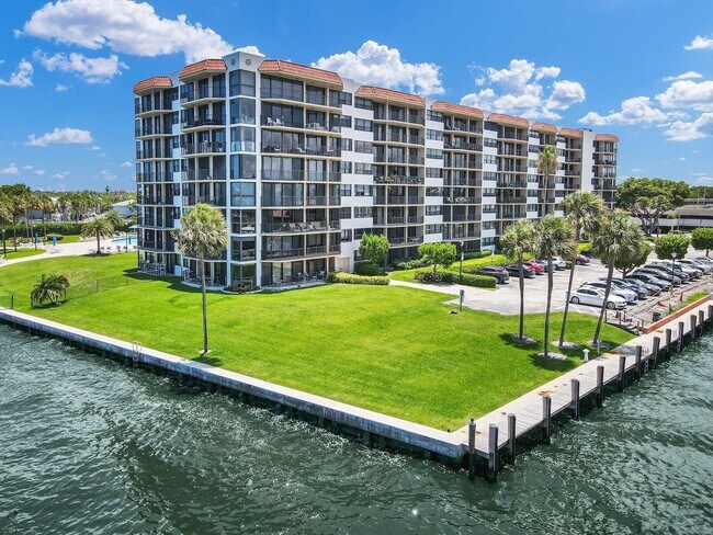 Building Photo - 859 Jeffery St