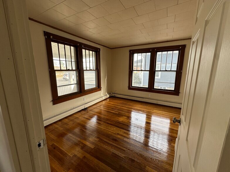 bedroom - 126 Pleasant St