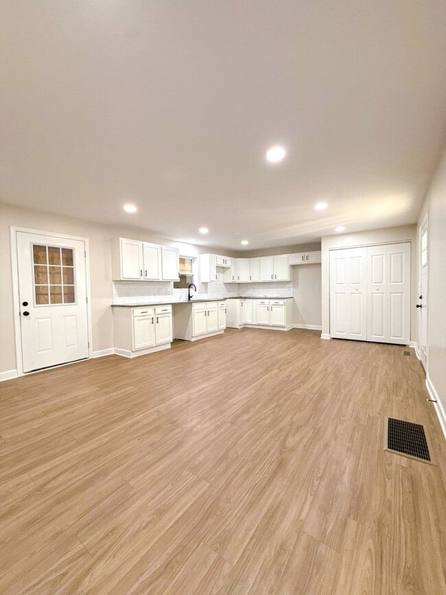 Building Photo - Fully Remodeled 3-Bedroom Home for Rent in Columbus – Modern Upgrades & Spacious Living | $1,640/mo