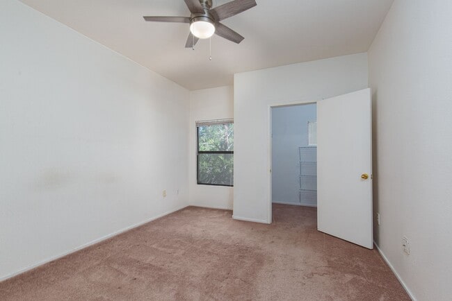 Building Photo - MOVE IN SPECIAL - 1st month HALF OFF!!!