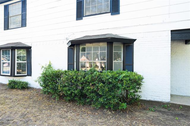 Building Photo - 2904 S Fielder Rd
