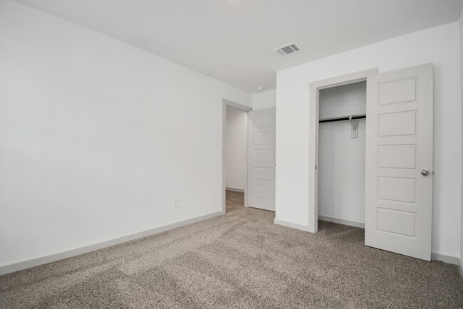 Building Photo - 7803 Golden Rubia Ln