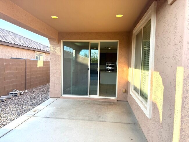 Building Photo - Beautiful 4BR/3BA single-story home in Harvest Queen Creek! Built in 2021 with 2,306 SF, den, che...