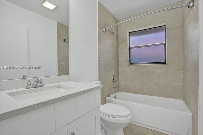 Building Photo - 1200 W 31st St
