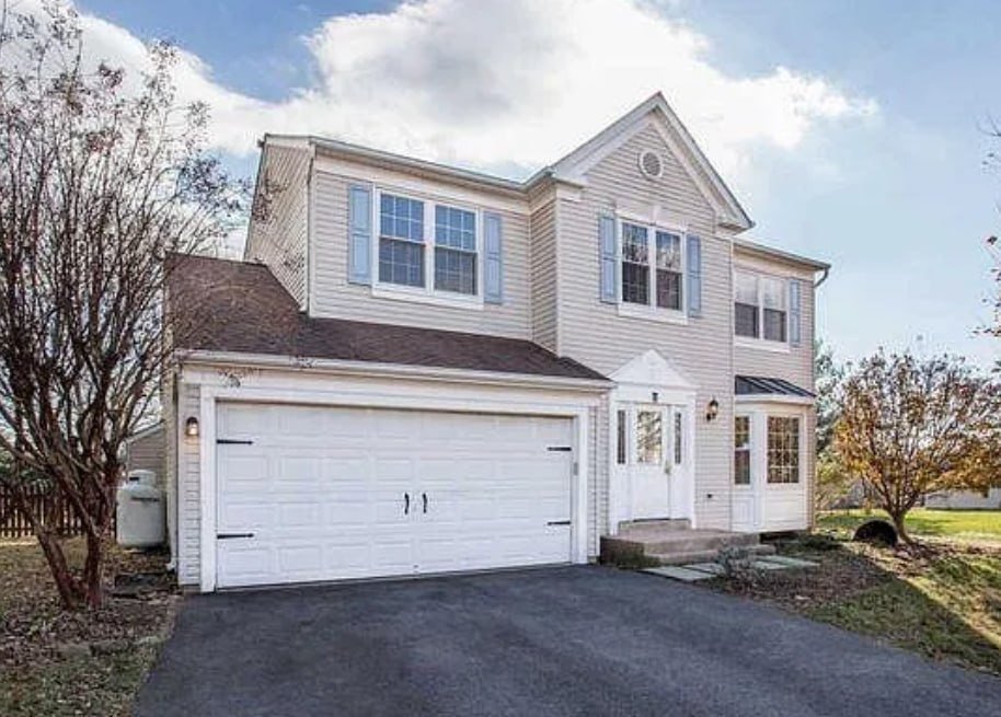 Building Photo - 2 Newmarket Ct