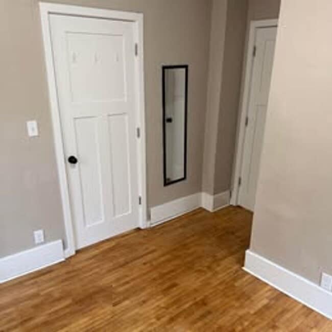 Building Photo - 2 Bedroom House for Rent