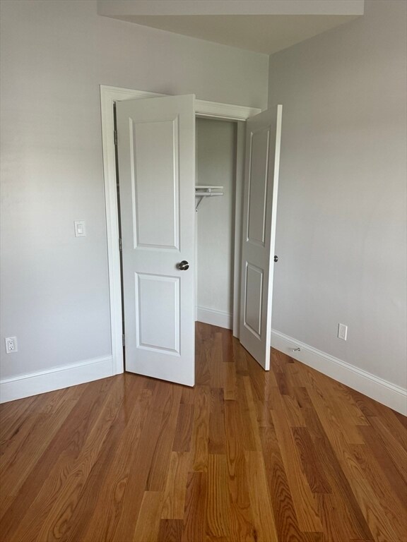 Building Photo - 804 Waverly St