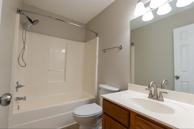 Building Photo - 225 Springfield Cir