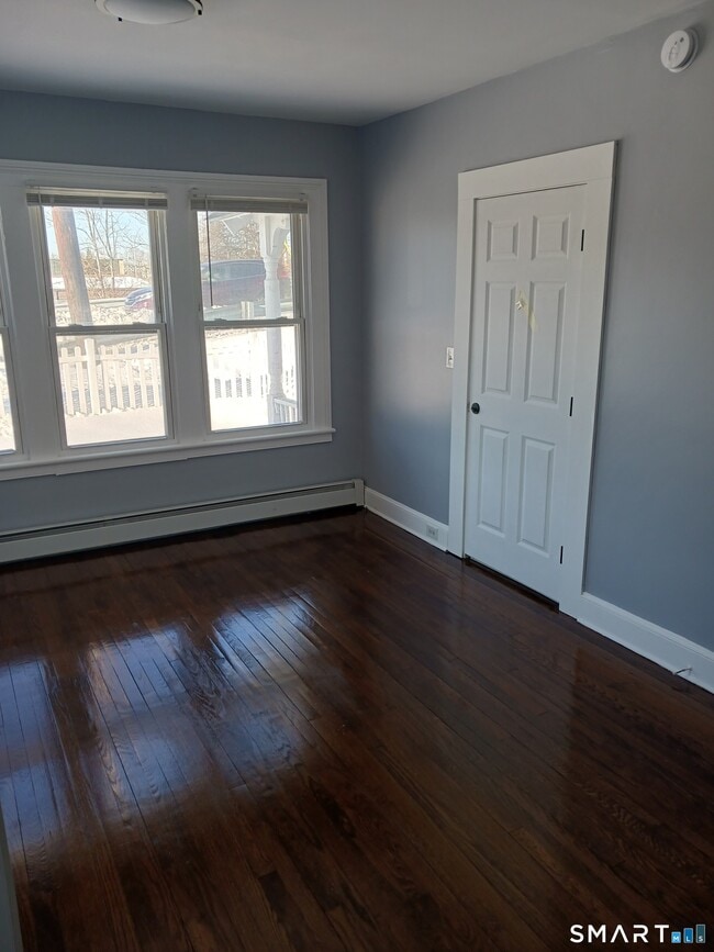 Building Photo - 15 Clark St